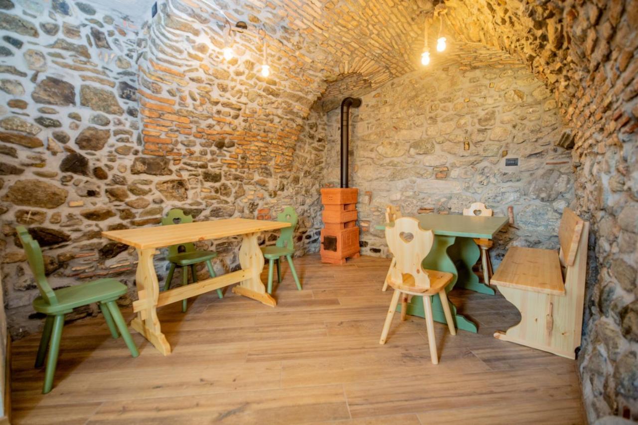 Agriturismo La Cascina B&B Сан-Феделе-Интельви Экстерьер фото
